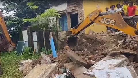 At least 4 children dead,several feared trapped as school roof collapses in Rajasthan