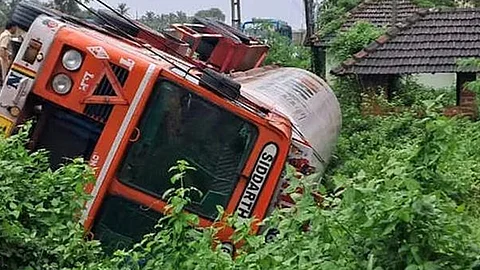 Kanhangad gas tanker lorry accident people evacuated