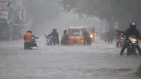 heavy rain widespread damage in several districts