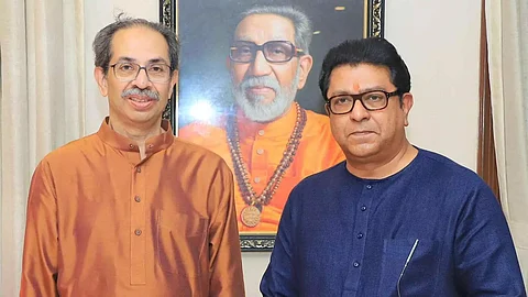 Raj Thackeray meets Uddhav at Matoshree