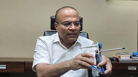സഹനത്തിന്റെ തീച്ചൂളയിൽ ശുദ്ധി ചെയ്ത ബാല്യ കൗമാരങ്ങൾ:
ഇതു ജോൺ കുര്യാക്കോസിന്റെ അശ്വമേധം - Part 1