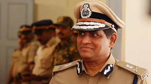 Kodi Suni and his gang were drunk in the presence of the police; Ravada Chandrasekhar expressed dissatisfaction