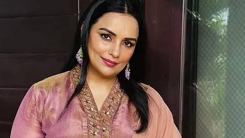 kerala high court has stayed further proceedings in case against shweta menon