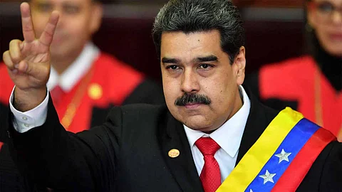 Requires reward to arrest Venezuelan President