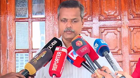 Thiruvananthapuram Medical College dr harris against colleagues