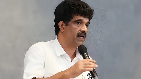 saji nanthiyattu resigned from film chamber general secretary post