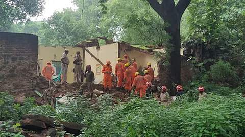 roof in Humayuns tomb complex collapses in Delhi