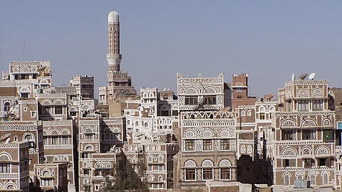 Israeli airstrike in Sanaa; Presidential palace destroyed