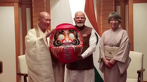 pm modi got japanese special gift daruma doll