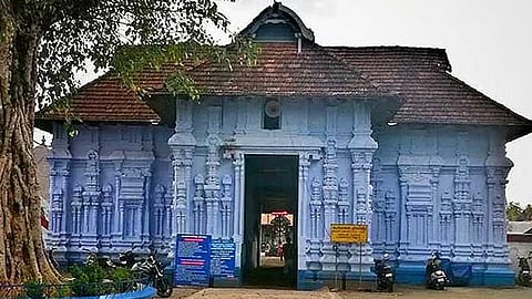kerala high court verdict on koodalamanikyam temple kazhakam appointment