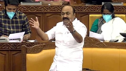 v.d. satheesan criticized cm pinarayi vijayan in kunnamkulam police attack