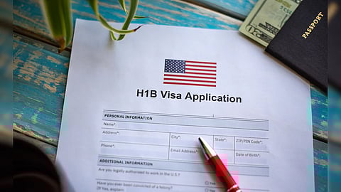 എച്ച്1ബി വിസ ഫീസ്: ട്രംപിന്റെ മറ്റൊരു പ്രഹരം | Editorial on US H-1B visa fees
