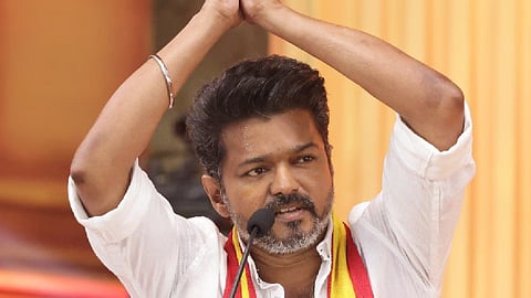actress oviya demands arrest of actor vijay