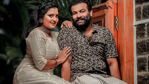 Actor couples Roshna and kichu tellas revealed divorce