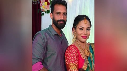 Couple commits suicide by consuming poison in Manjeswaram