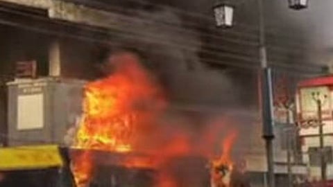 Fire breaks out at Kannur bus stand; several shops gutted