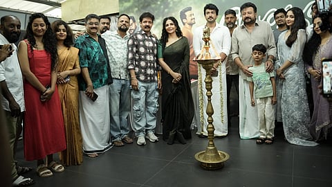 Jayaram, Kalidas' film; A ashakal aayiram full pack