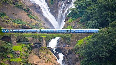 38 ട്രെയിനുകളുടെ സമയത്തിൽ മാറ്റം | Konkan route train time change