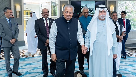 മുഖ്യമന്ത്രിക്ക് യുഎഇയിൽ സ്വീകരണം; മന്ത്രിയുമായി കൂടിക്കാഴ്ച | Pinarayi Vijayan UAE