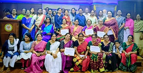 Study class to get to know the Guru of the Mandira Samiti