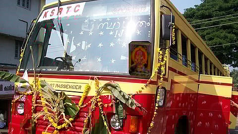sabarimala pilgrims ksrtc pamba record revenue