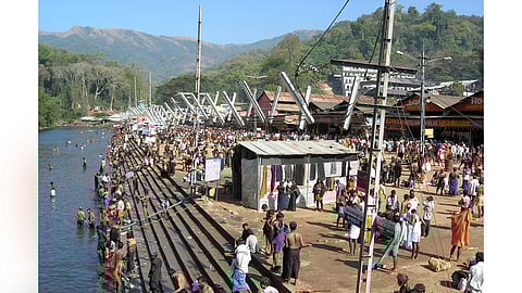 പമ്പ മലിനമാകരുതെന്ന് ഹൈക്കോടതി ഉത്തരവ്