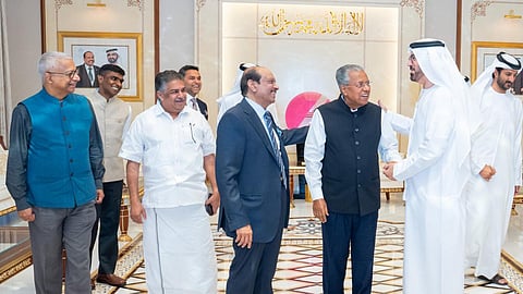 മുഖ്യമന്ത്രി യുഎഇ മന്ത്രിമാരുമായി കൂടിക്കാഴ്ച നടത്തി | Pinarayi Vijayan Dubai, UAE