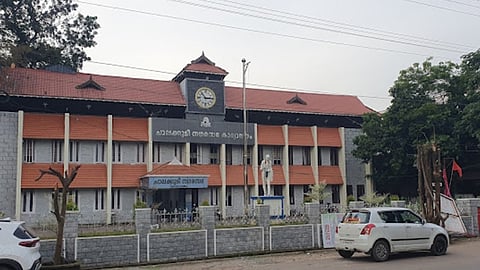 Oath-taking in the name of martyrs in Chalakudy; Returning officer cancels