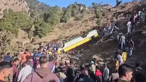 bus overturns himachal pradesh 9 killed and many injured