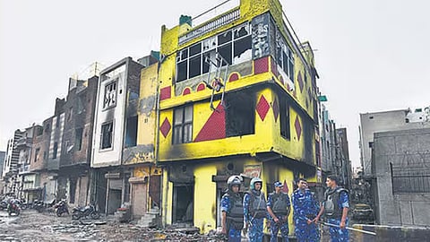 delhi riots accused acquits by court