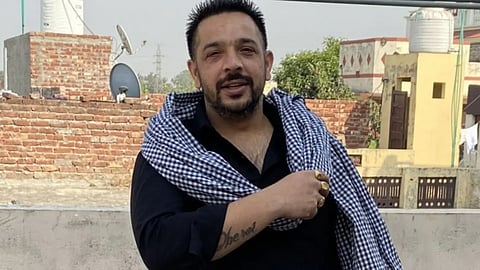 aam aadmi party leader shot dead in punjab