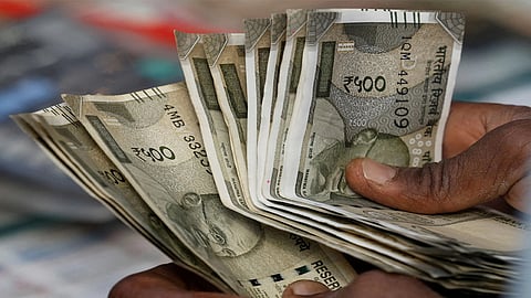 4,818 crores were charged from account holders who did not have minimum balance