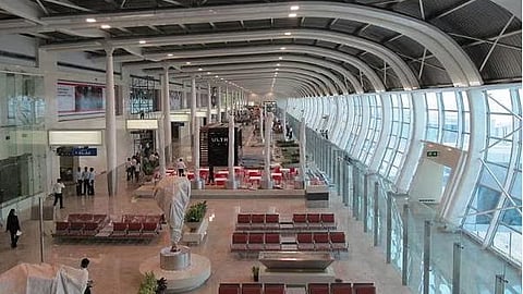 malayalees stranded at karachi international airport