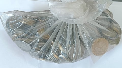 money bag wrapped in a plastic cover found ammathottil thiruvananthapuram