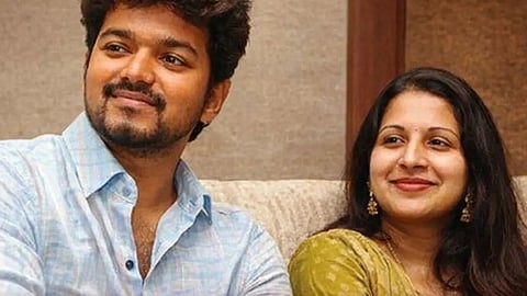 vijay wife sangeeta files plea to stay matrimonial home