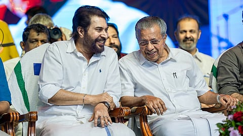 cm pinarayi vijayan apologizes to mammootty