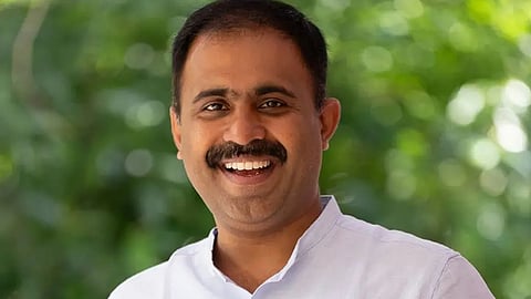 sfi protest against aranmula udf candidate abin varkey at kozhencherry st thomas college