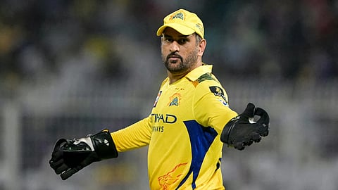 കാലിന് പരുക്ക്; ഐപിഎല്ലിലെ ആദ്യ മത്സരങ്ങൾ ധോണിക്ക് നഷ്ടമായേക്കും!