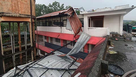 Heavy rain and wind; Roof of Kottapady Panchayat Office collapsed