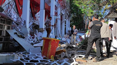 major earthquake in indonesia tsunami warning one death