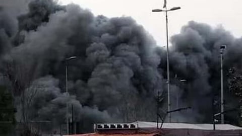 US destroys Iran's largest bridge