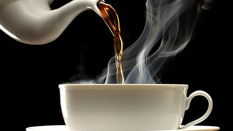 drinking hot tea health risk