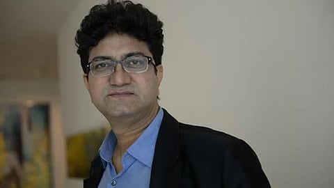 prasoon joshi appointed as prasar bharti chairman