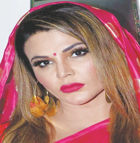 Police detain Rakhi Sawant over
actor's complaint