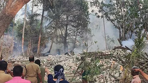 One killed in firecracker factory blast in Kerala