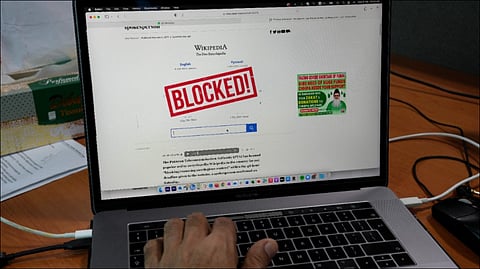 Pakistan blocks Wikipedia, says it hurt Muslim sentiments
