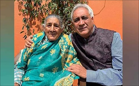 Bhandari admitted in Mumbai hospital, mother dies