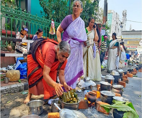 Coming after pandemic-related curbs, thousands of women celebrate annual Attukal Pongala in Thiruvananthapuram