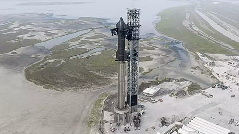 SpaceX calls off 1st launch attempt of giant new rocket