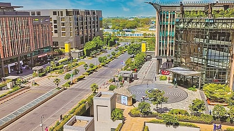 Lalwani writes to CM for
aerocity in Indore